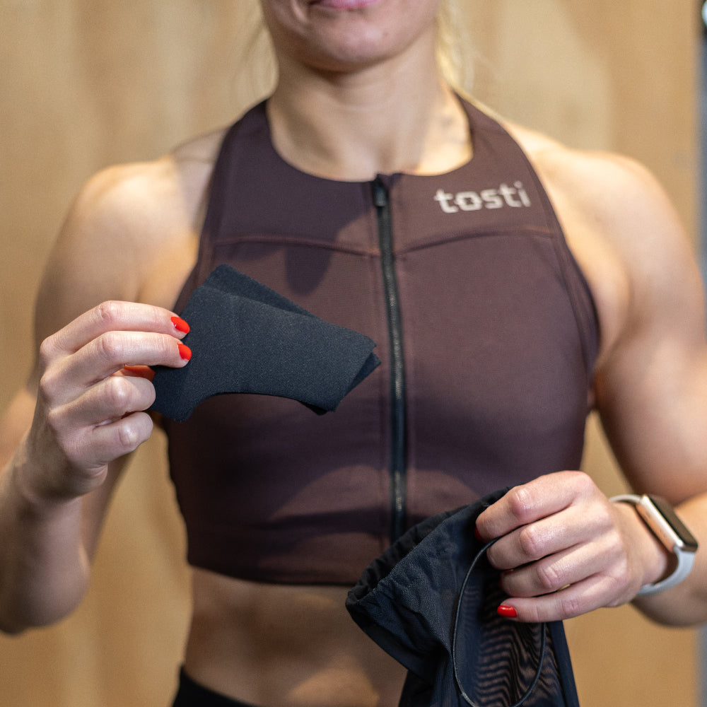 Protect Pads i fronten beskytter kravebenene